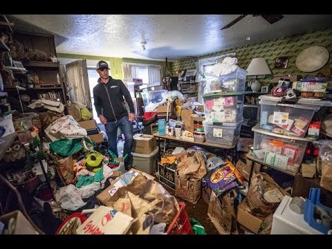 Your Hoarding Mom Loves Shit More Than You