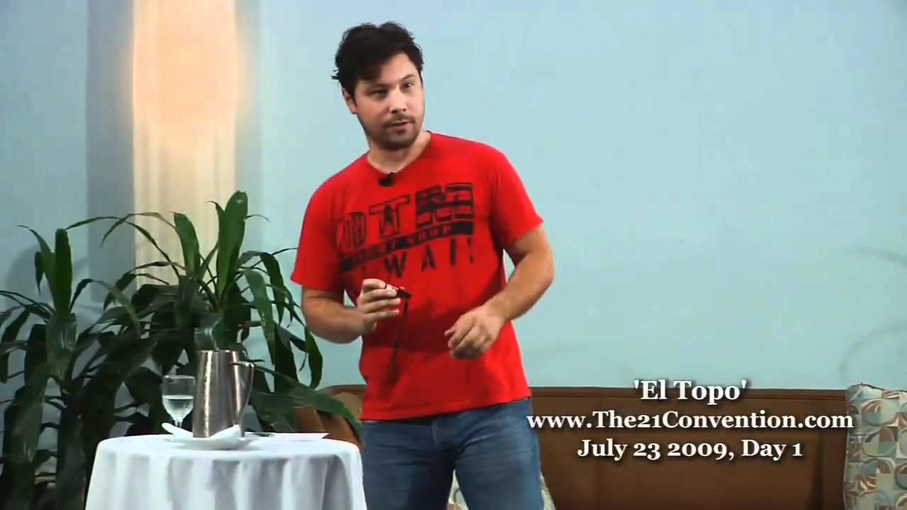 Steve "El Topo" Mayeda at The 21 Convention 2009